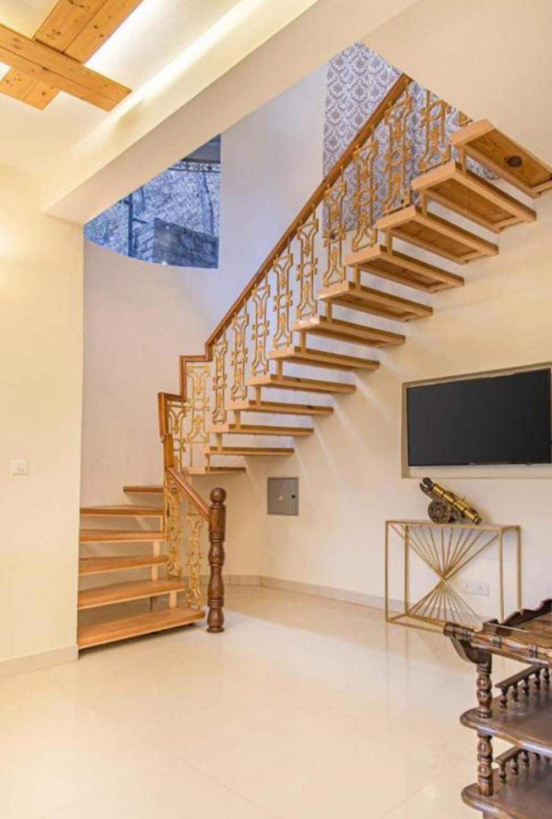 THE BLISSFUL BREEZE VILLA I 3 BHK Entire Villa I Party & Music I Sky Bonfire I Kasauli By Exotic Stays view 3