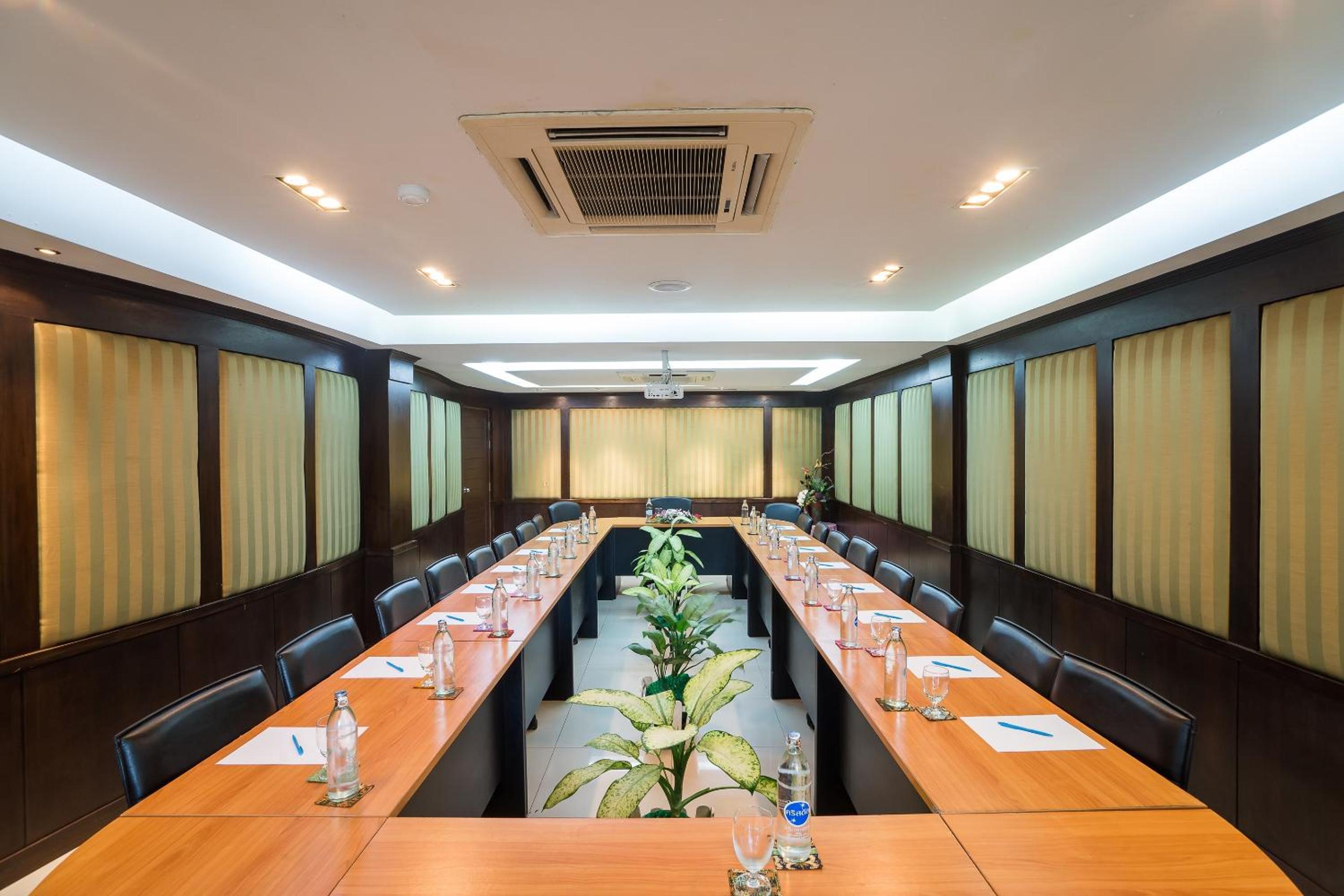 meeting & event spaces