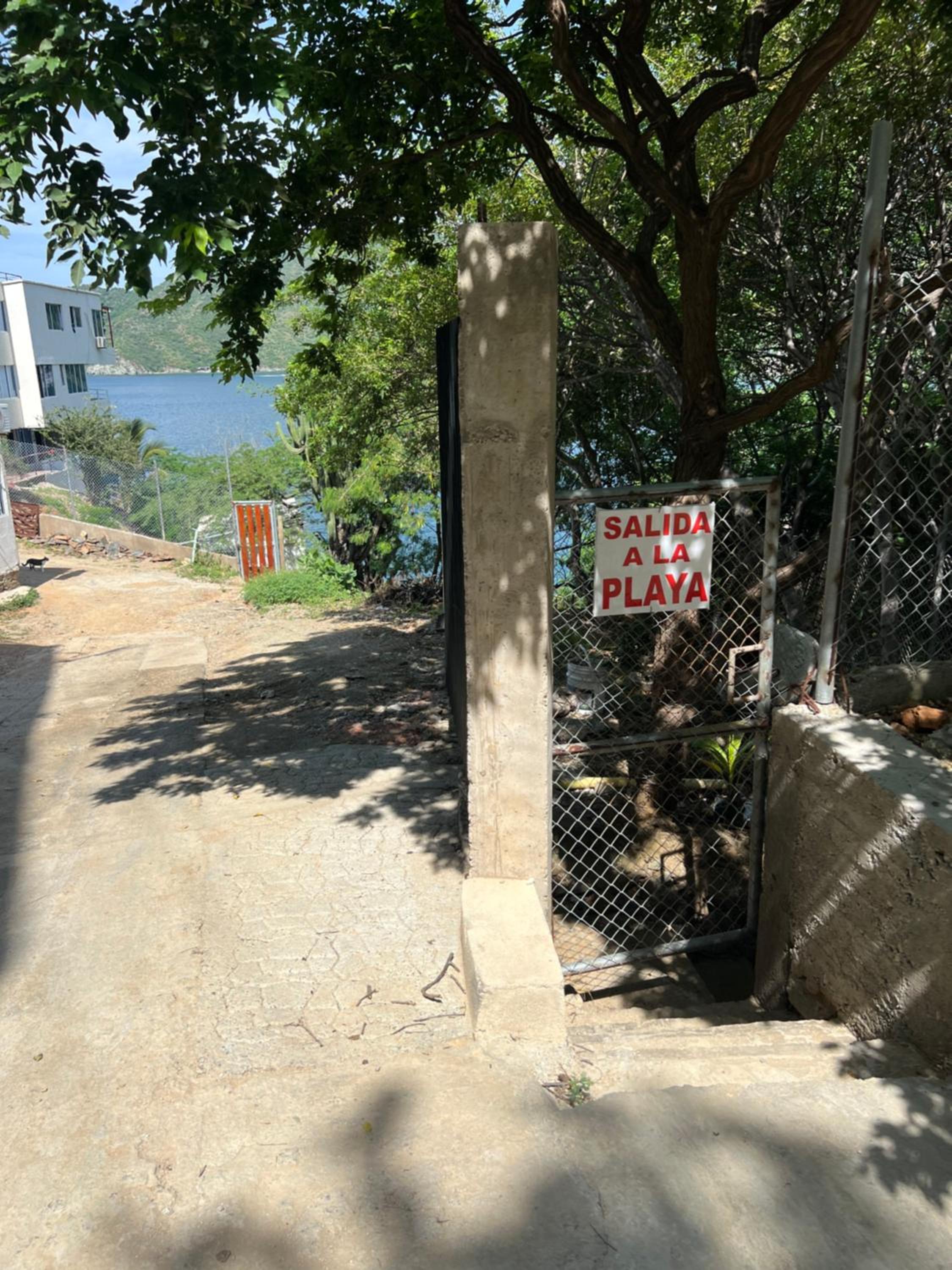 Bajo Mar Apartments Taganga, acceso privado a playa