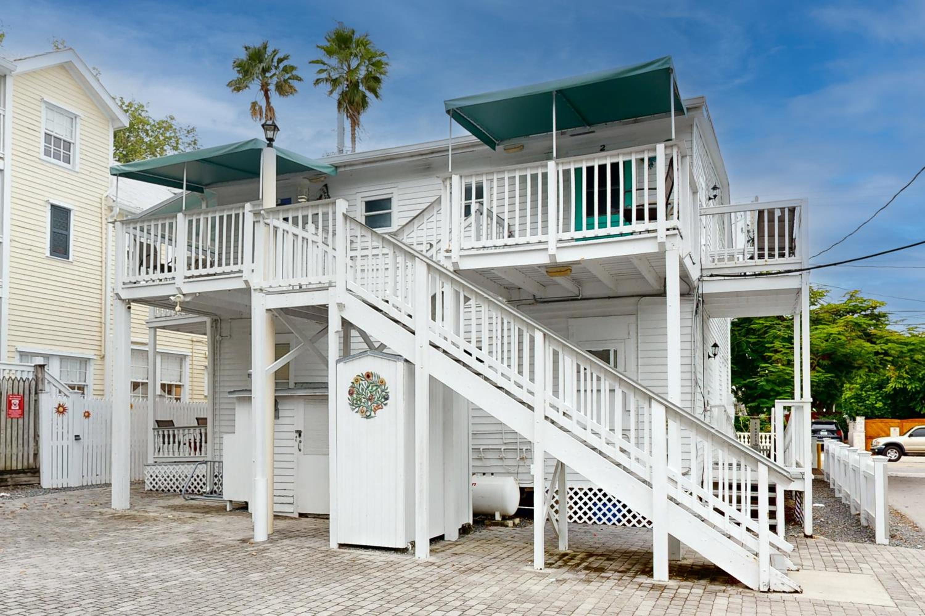 Four Flowers Guesthouse