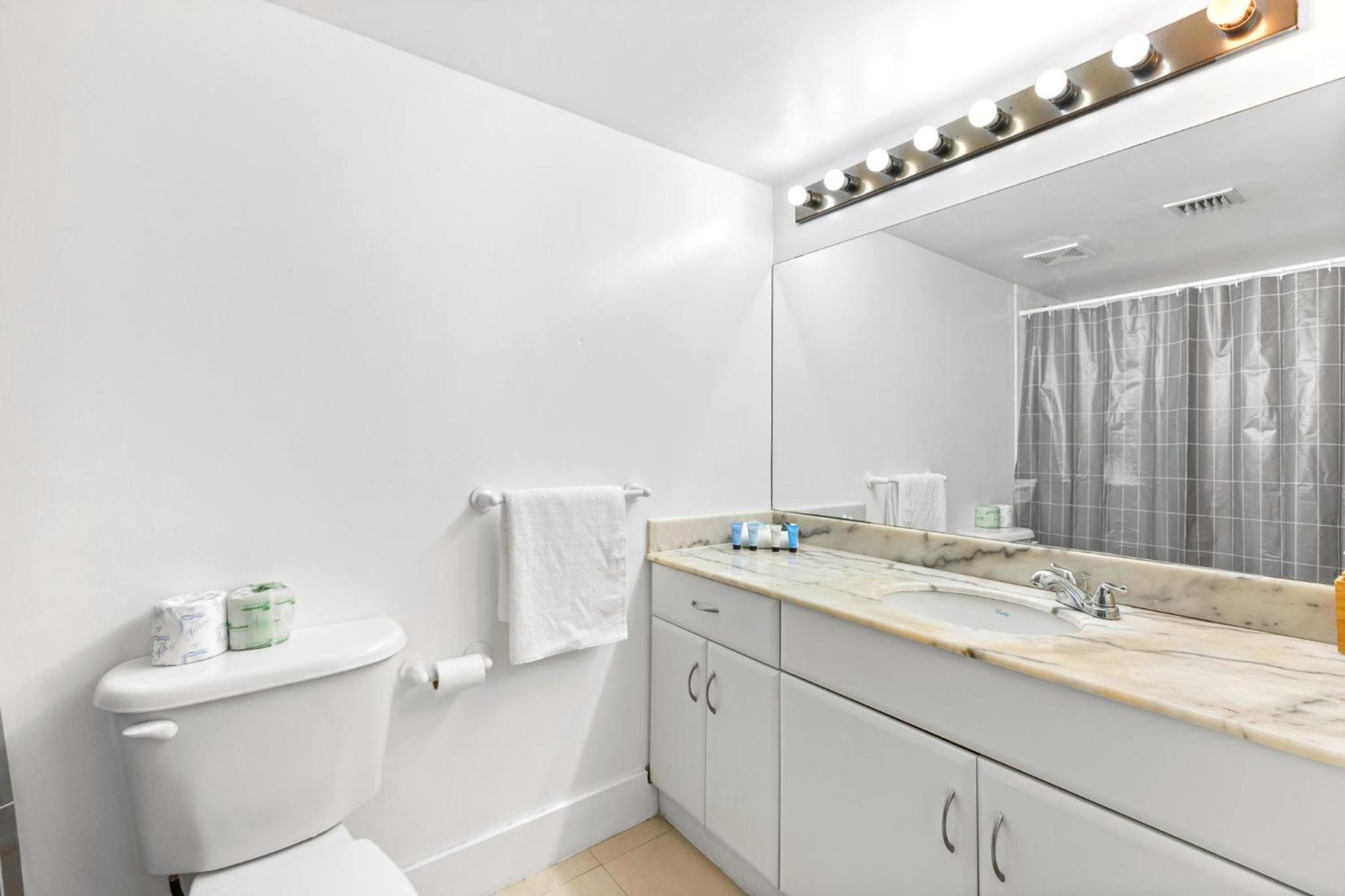 Beautiful Condo w Breathtaking Views!