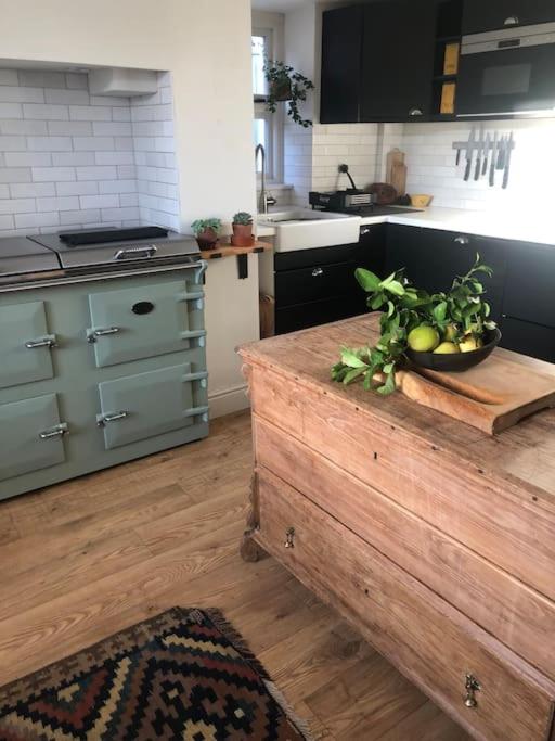 Marlborough Vacations - The Cricketers House - Property Image 7