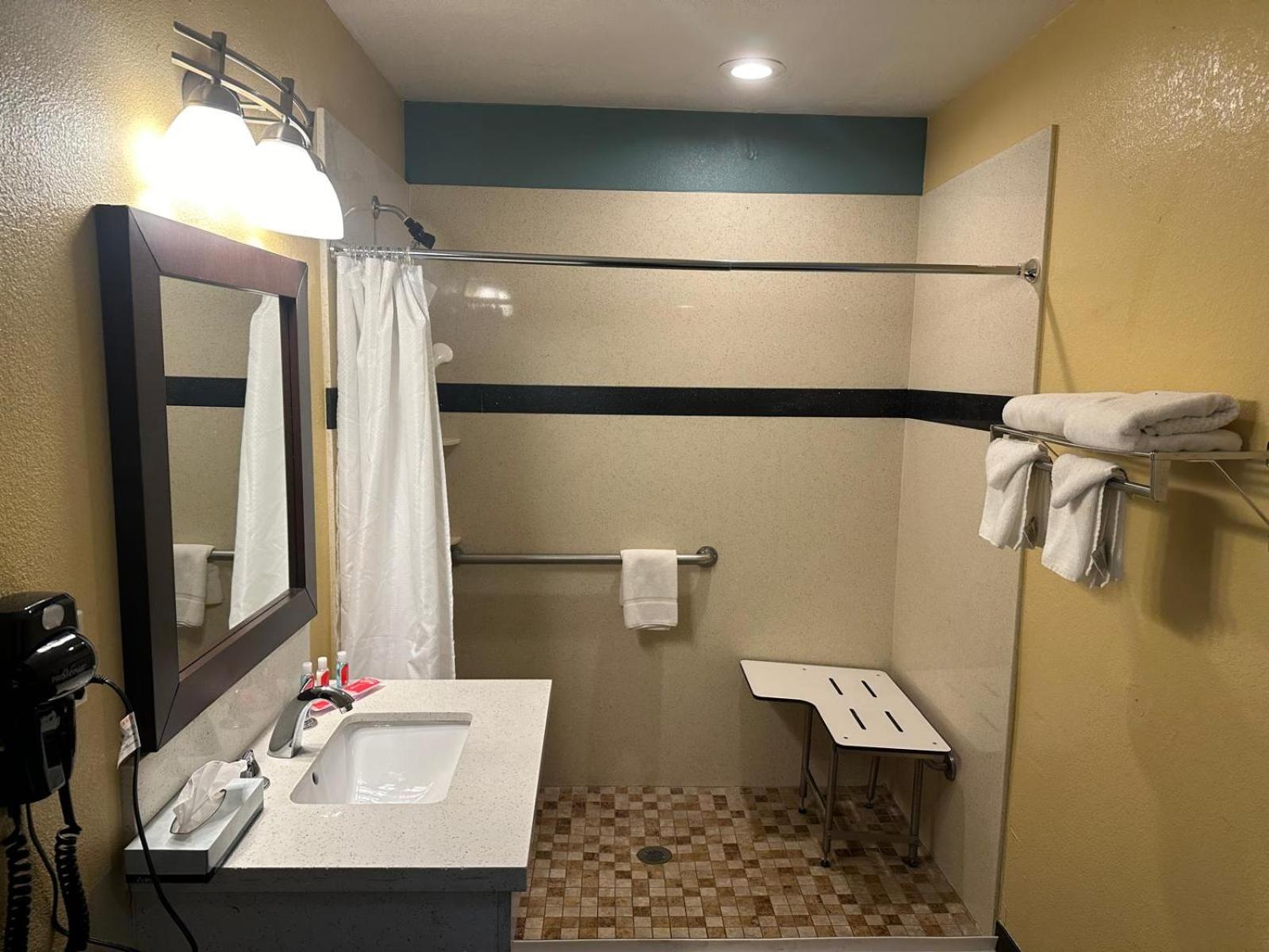 Hotel Avenida - Oceanside Camp Pendleton, Foto 15
