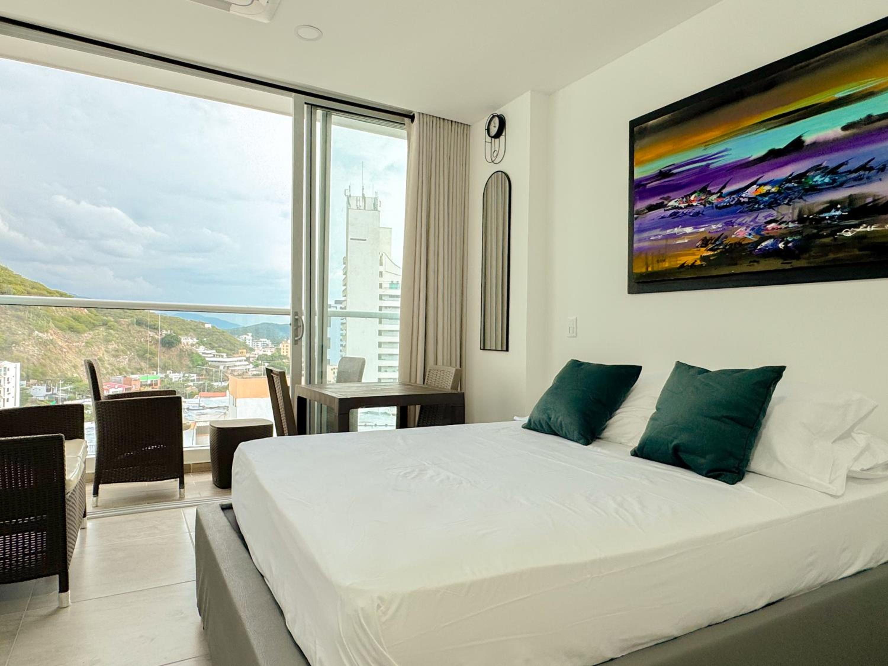 Apartasuite para estrenar en el Rodadero Sky Tower - By Bedviajes