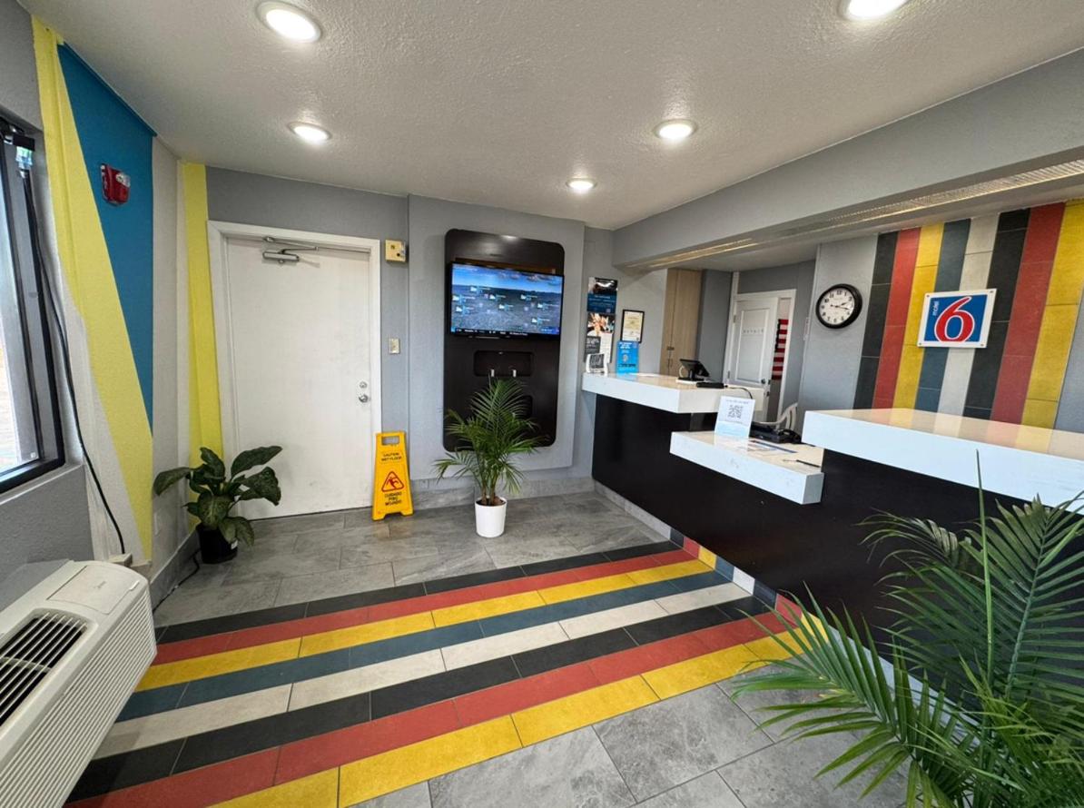 Bismarck Vacations - Motel 6-Bismarck, ND - Property Image 10