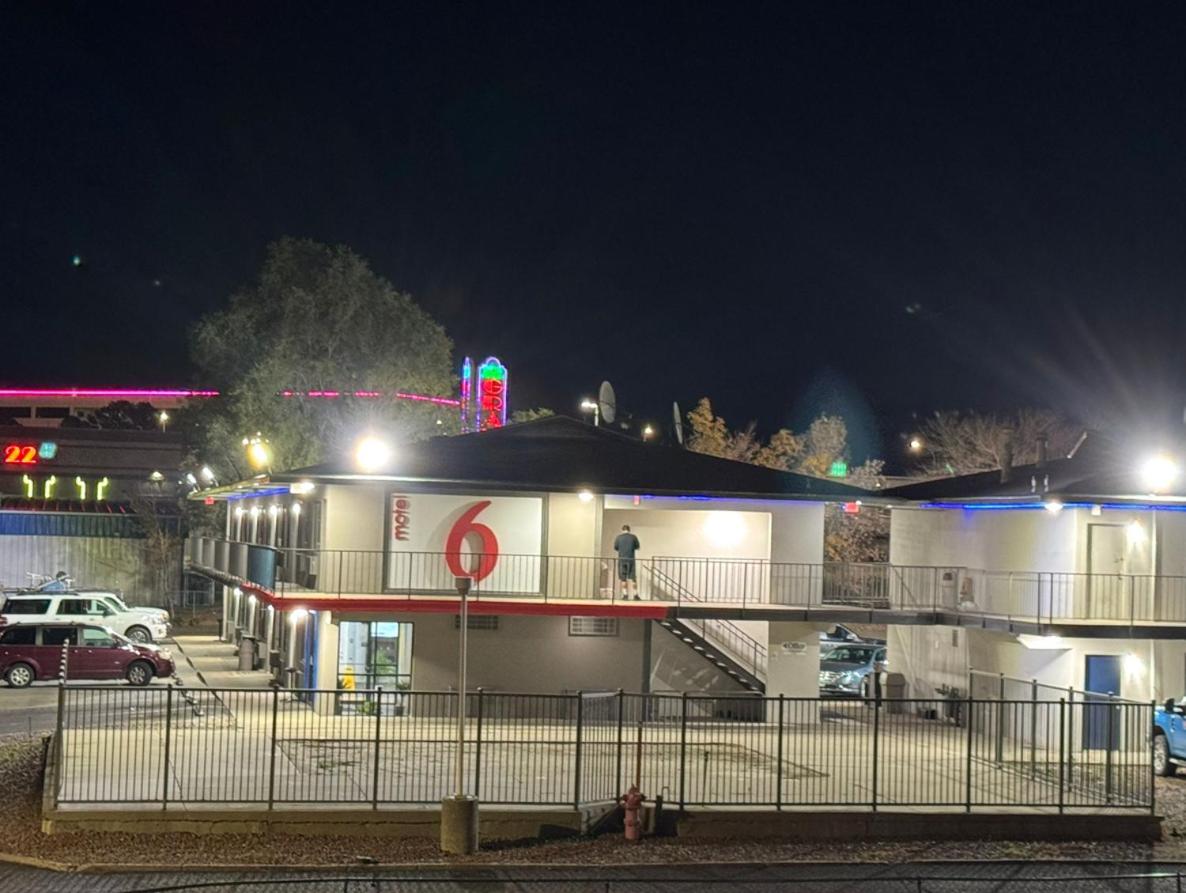 Bismarck Vacations - Motel 6-Bismarck, ND - Property Image 16