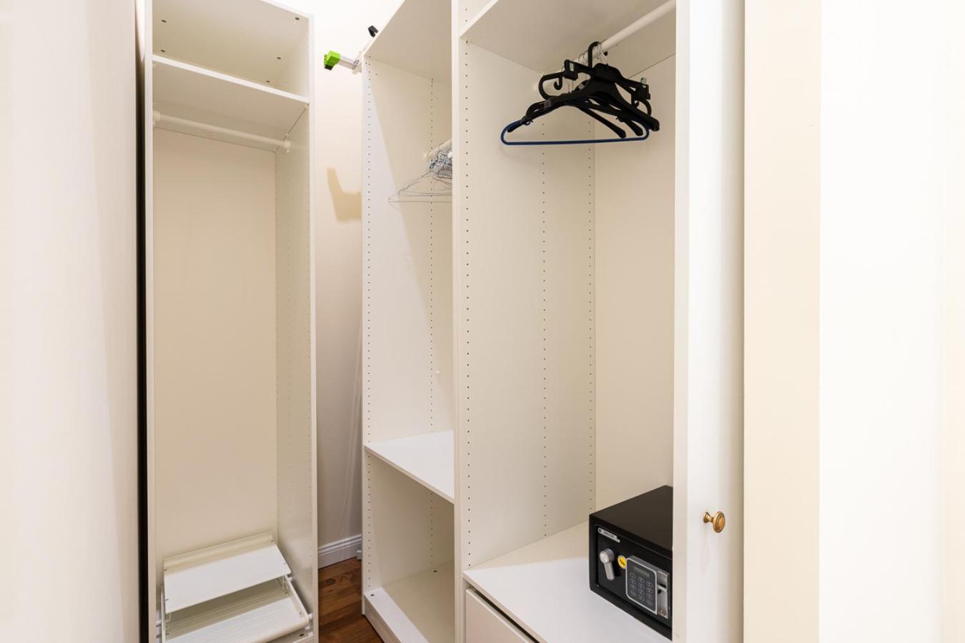 Magical Danube view in a spacious two bedroom suite next to Parliament