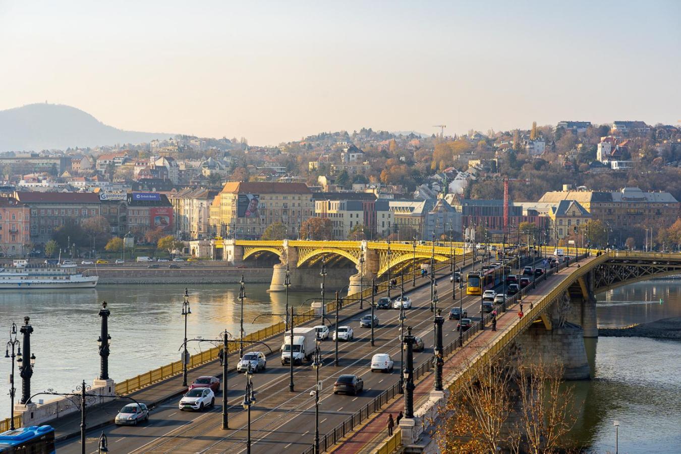 Magical Danube view in a spacious two bedroom suite next to Parliament