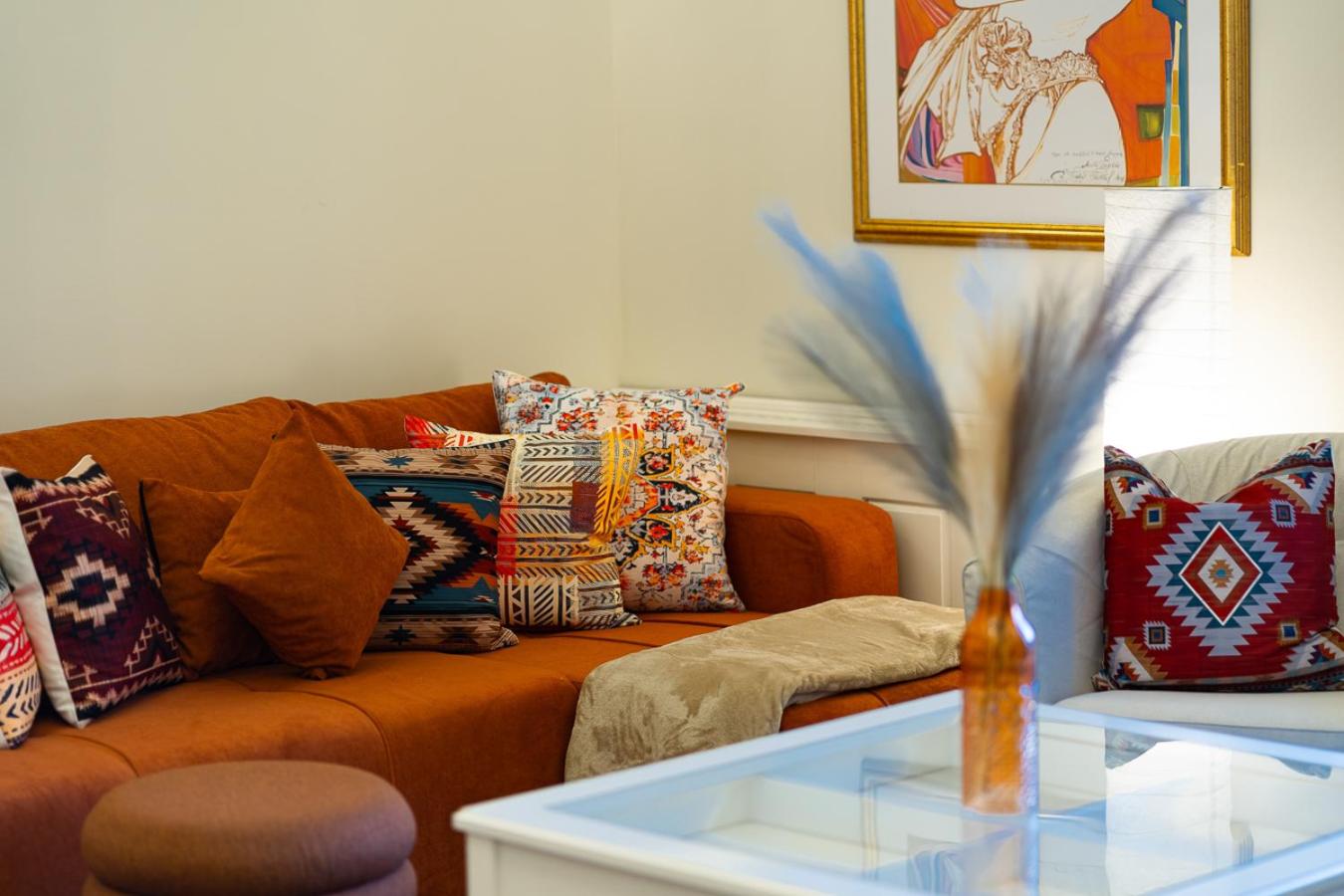 Magical Danube view in a spacious two bedroom suite next to Parliament