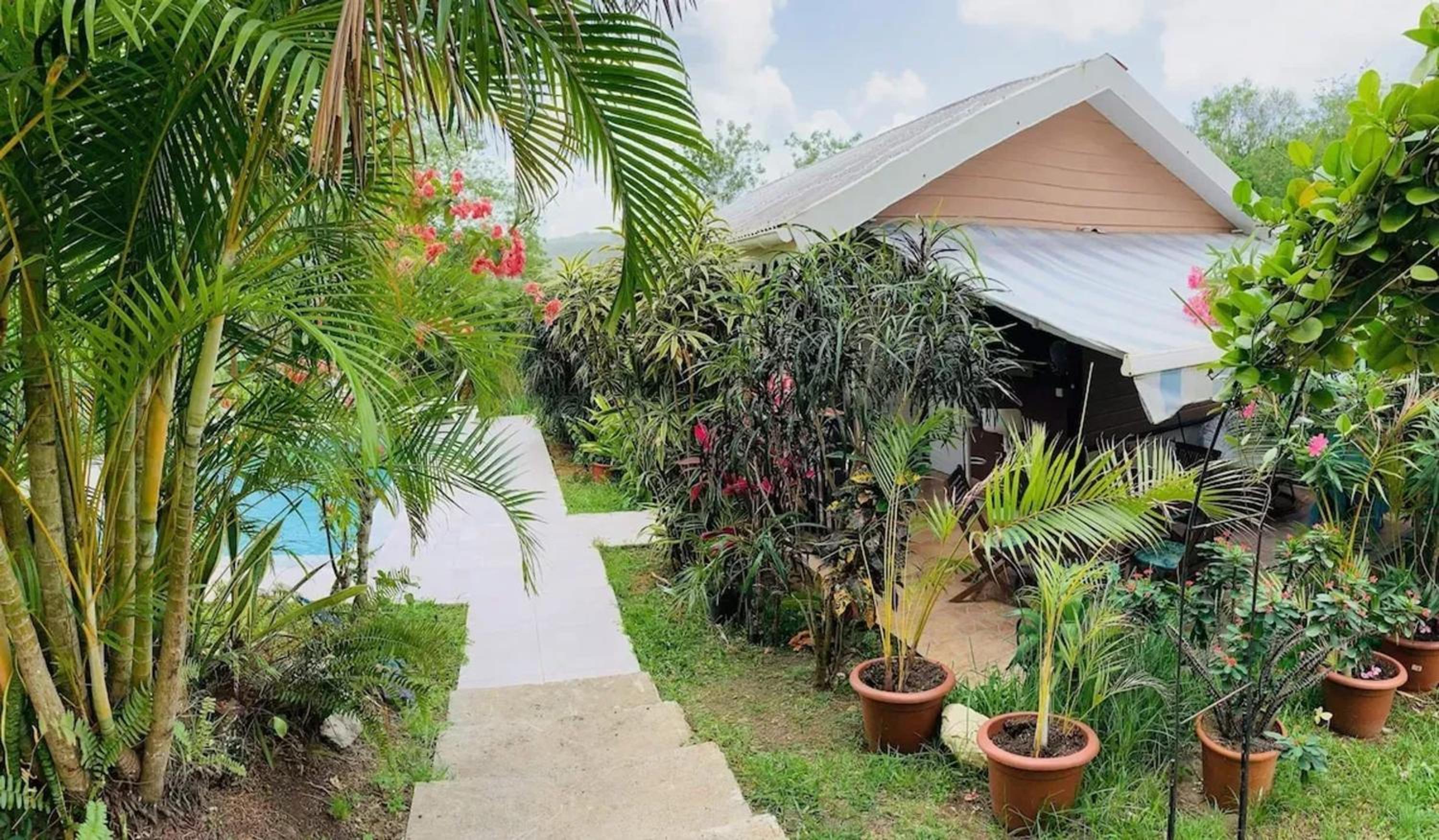 Bungalow accueillant à Le Diamant avec piscine partagée view 5