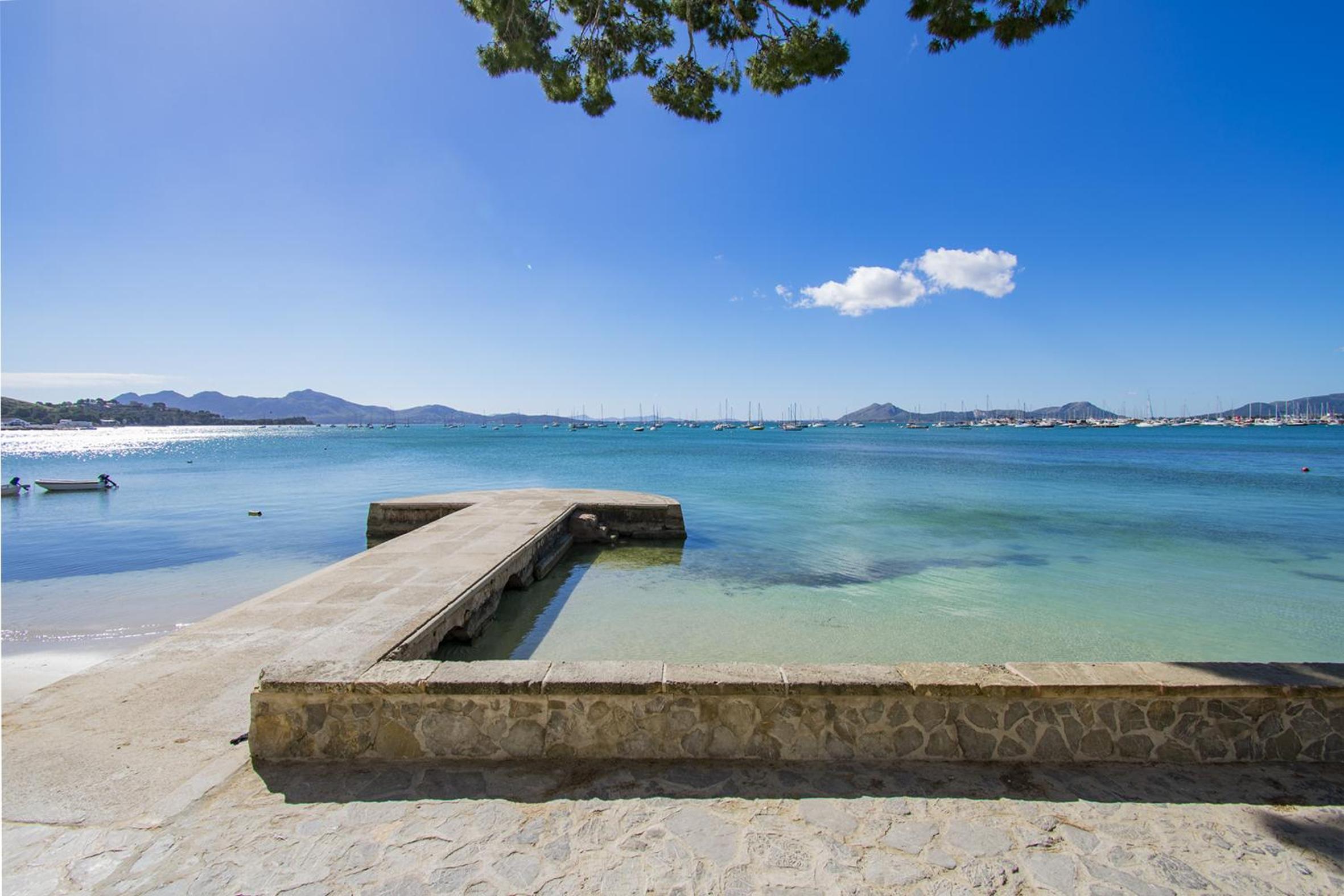 Villa Can Singala Blanca by JS Villas view 4