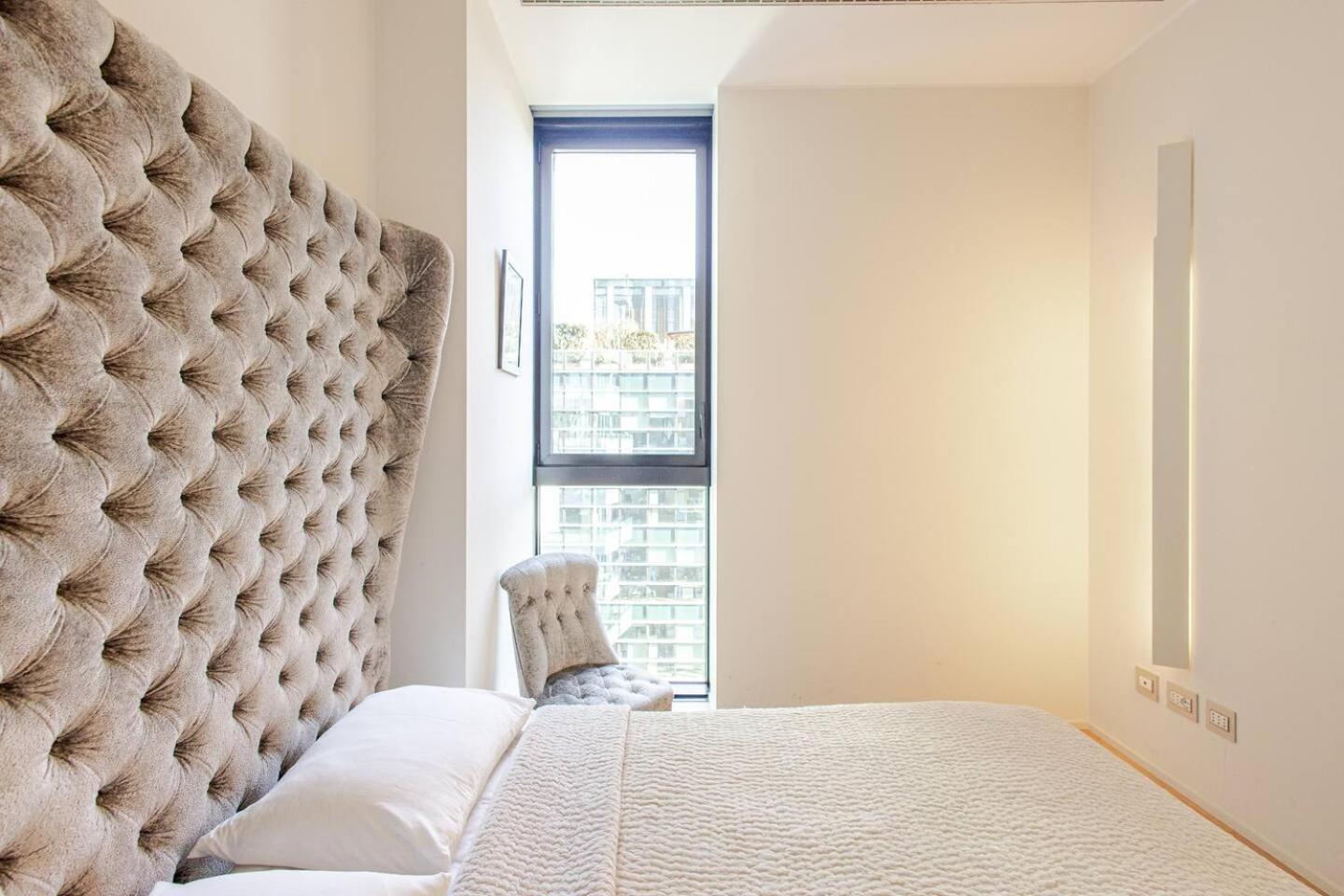 Skyline Apartment Duomo view