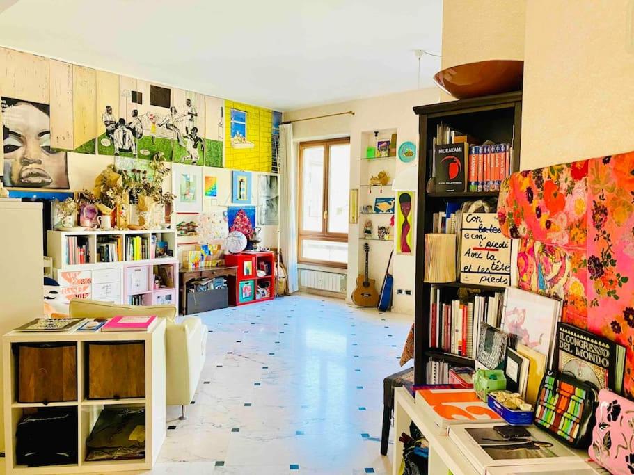 Artistic 2-bedroom condo