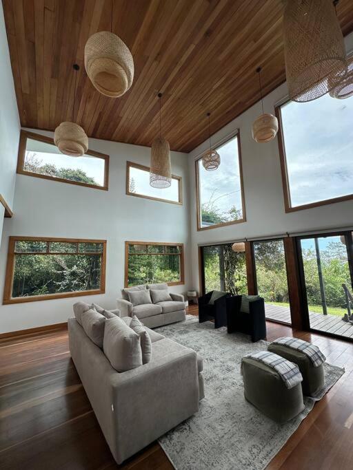 Refugio Monteverde house, privacy & ocean view!