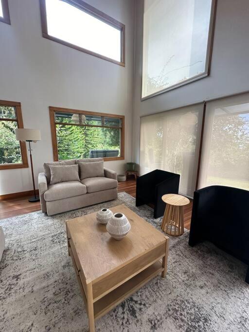 Refugio Monteverde house, privacy & ocean view!
