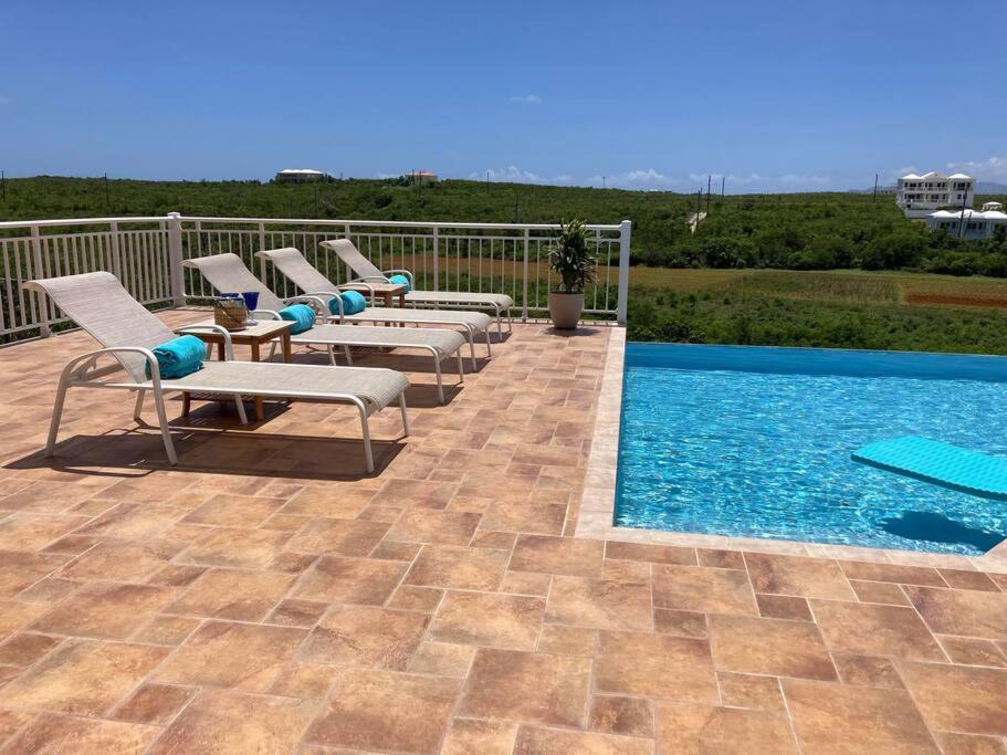 Beautiful Villa, 4 bedr spread across 3 floors ! - Image 3