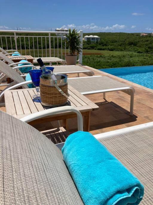 Beautiful Villa, 4 bedr spread across 3 floors ! - Image 5