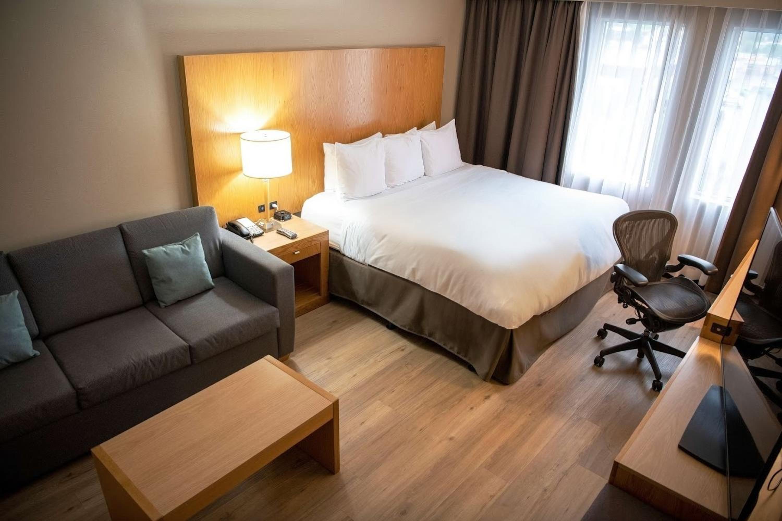Red Deer Vacations - iHotel and Conference Centre Red Deer formerly Radisson - Property Image 17