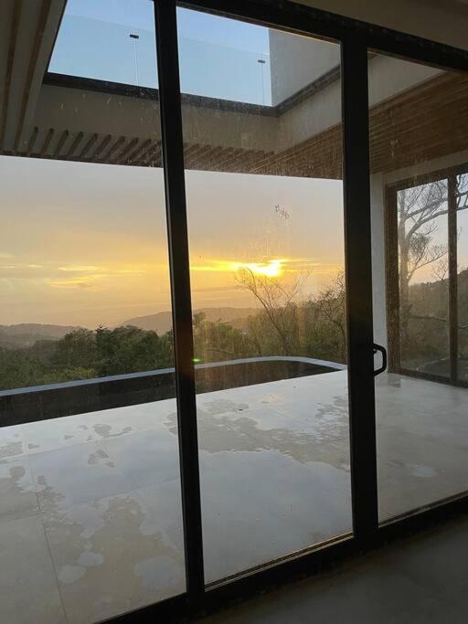 Luxury villa on the Cloud Forest Infinity Pool