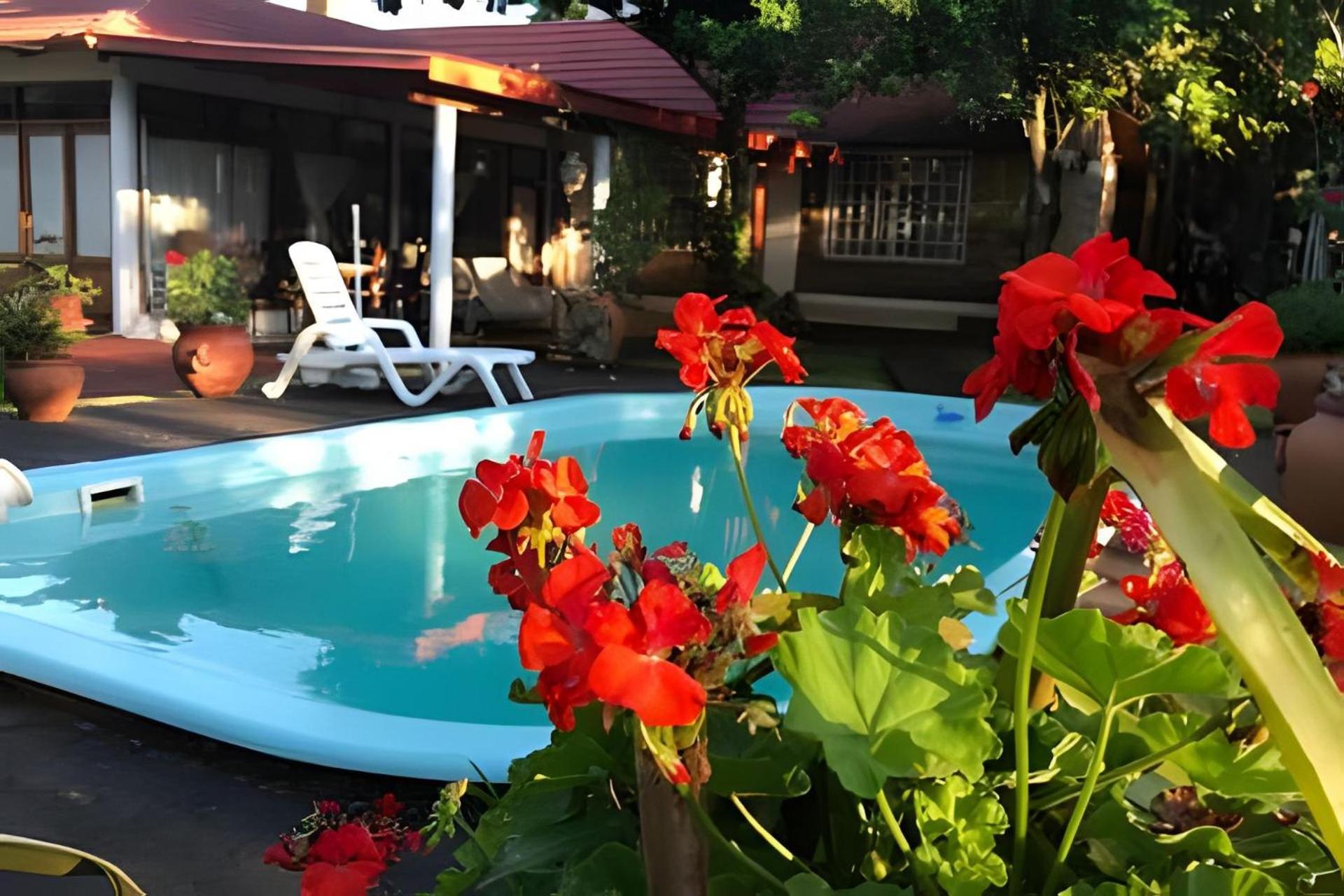 Cabañas con piscina en la entrada de Oberá