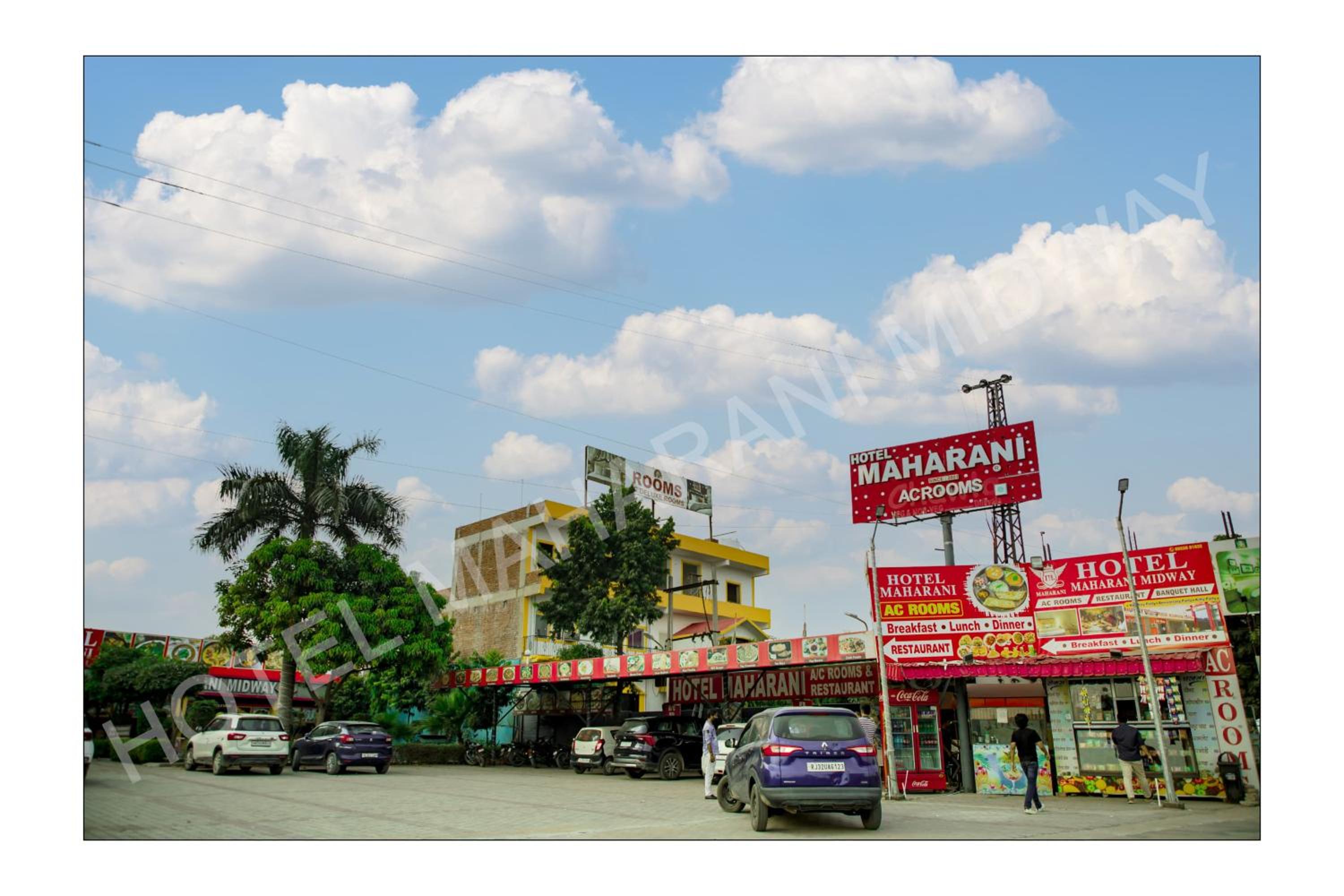 Hotel Maharani Midway
