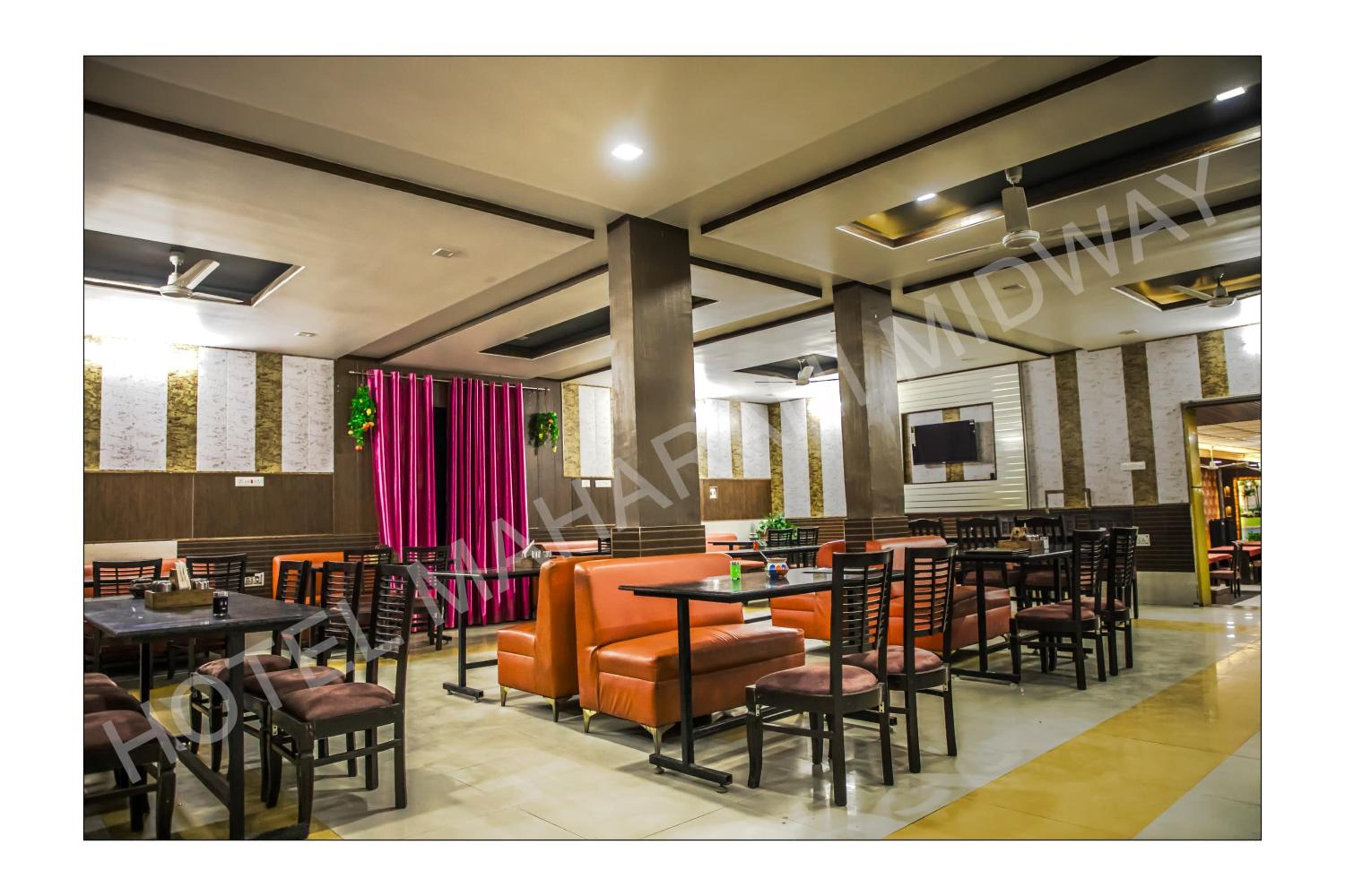 Hotel Maharani Midway