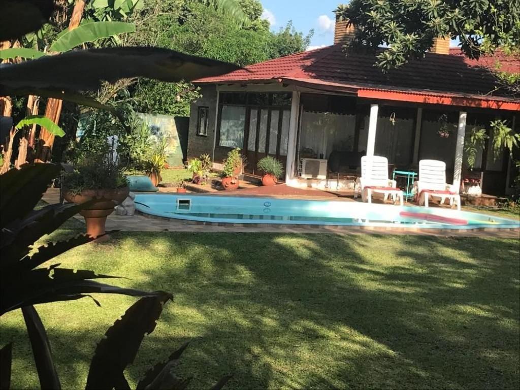 Cabañas con piscina en la entrada de Oberá