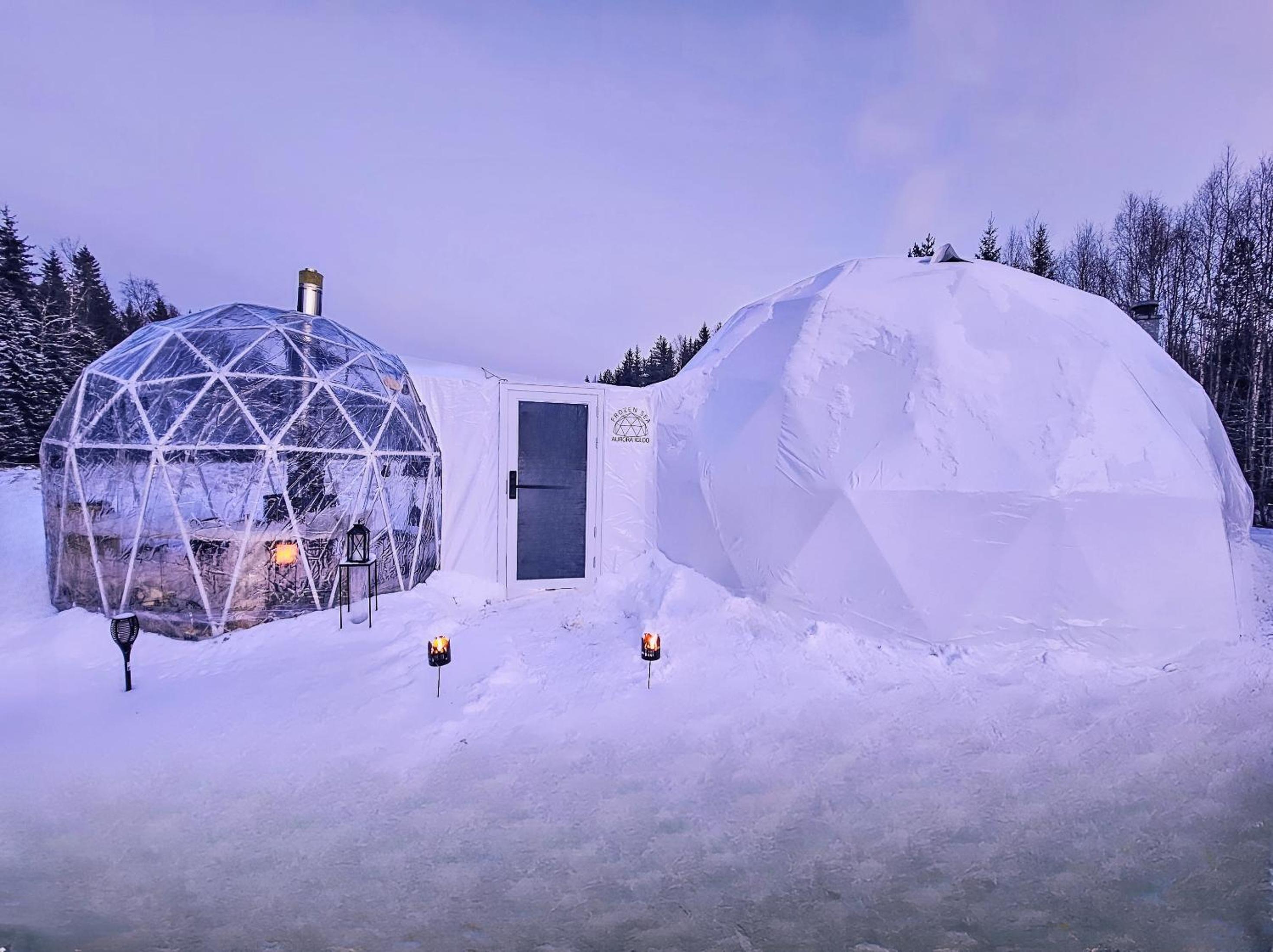 SKOG Aurora Glass Igloos view 3
