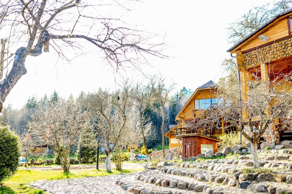 Pasakų namelis dviems su vaizdu į ežerą Vila Om