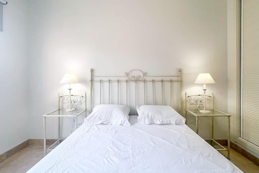 OleHolidays Oasis Marbella junto a Puente Romano