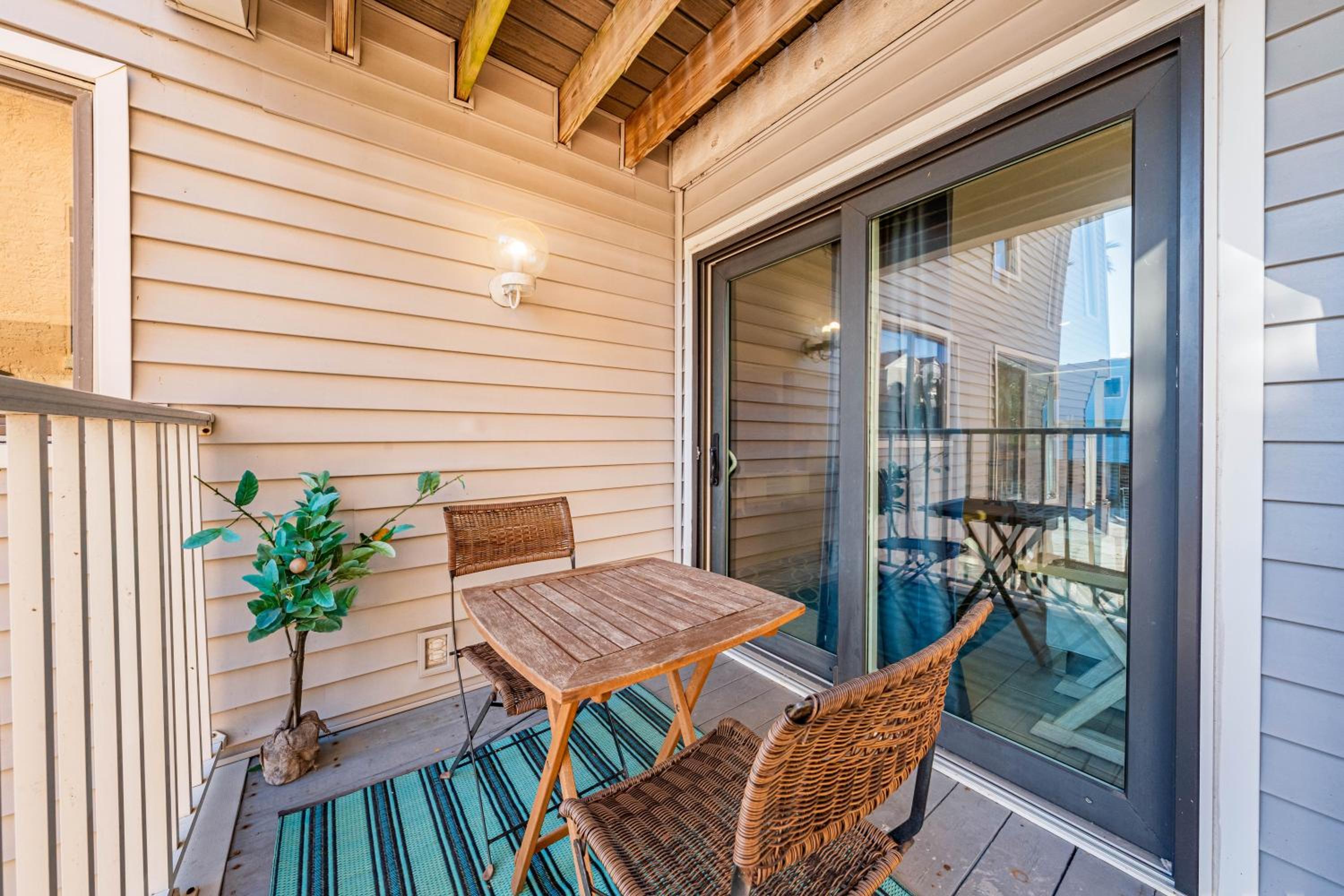 Coastal Surfside By Beachside Management