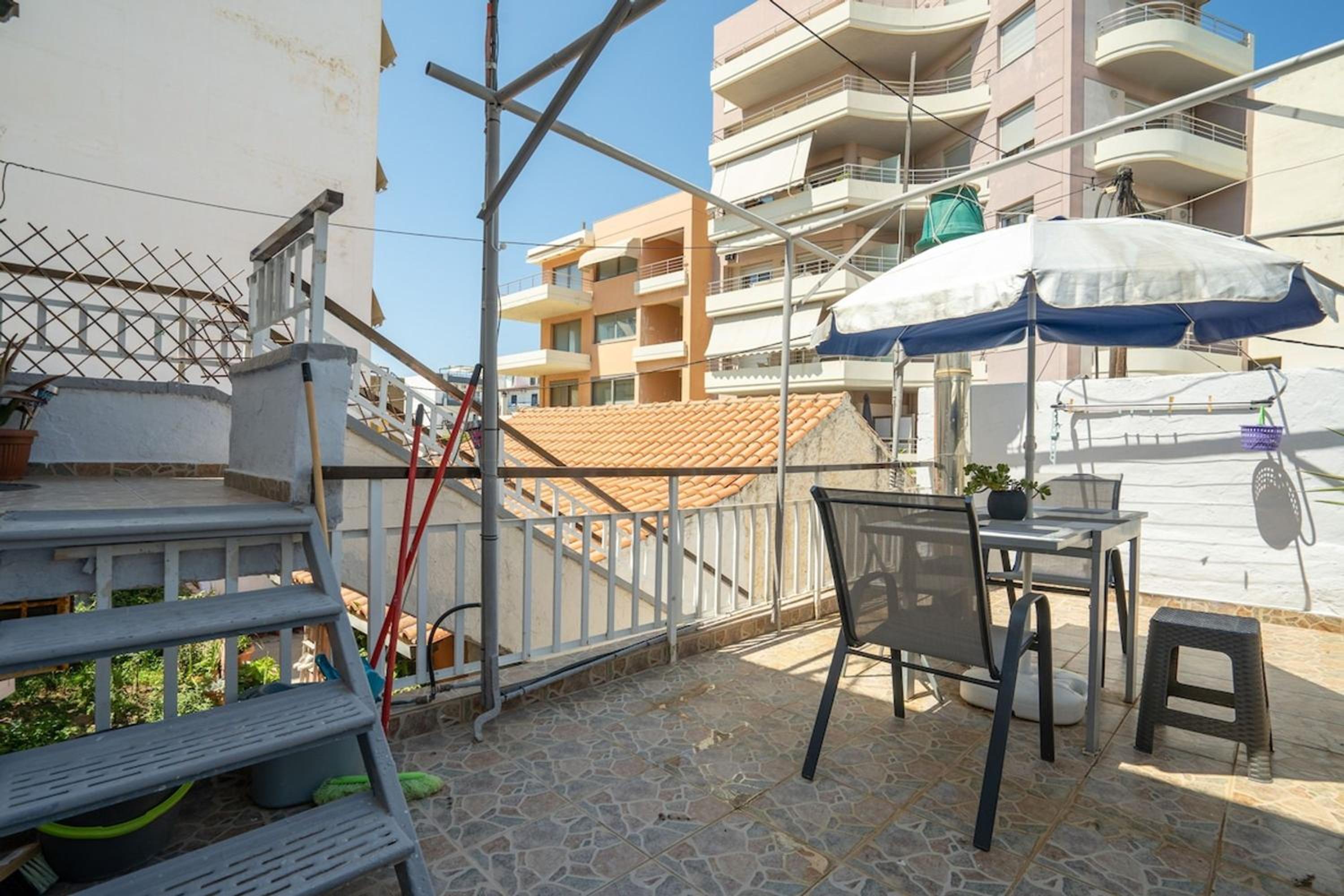 Elie's House next to the beach view 3