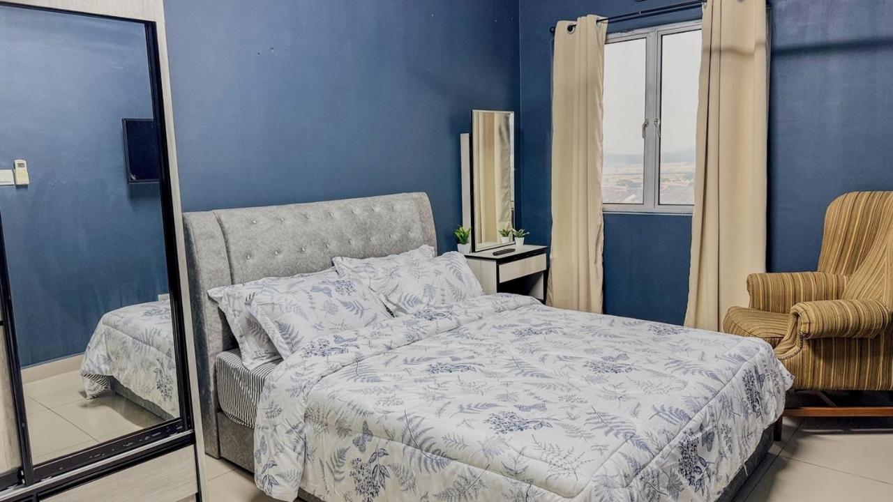Puncak Alam Cozy Blue Escape nearby UITM view 3