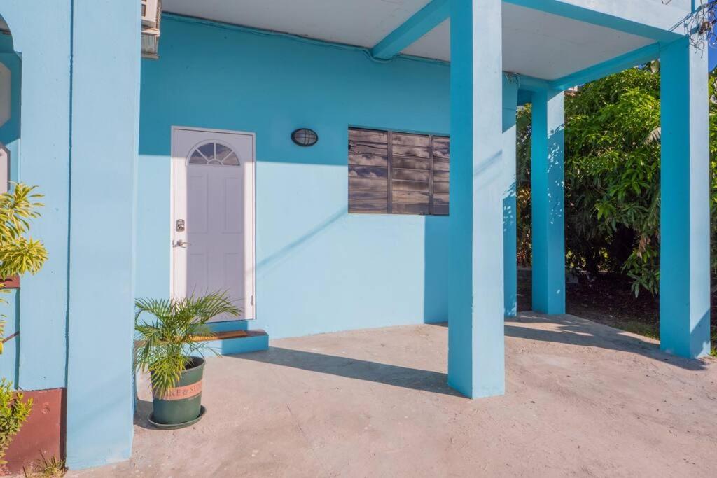J & B Studio Apartment