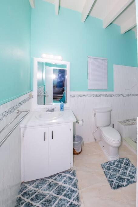 J & B Studio Apartment