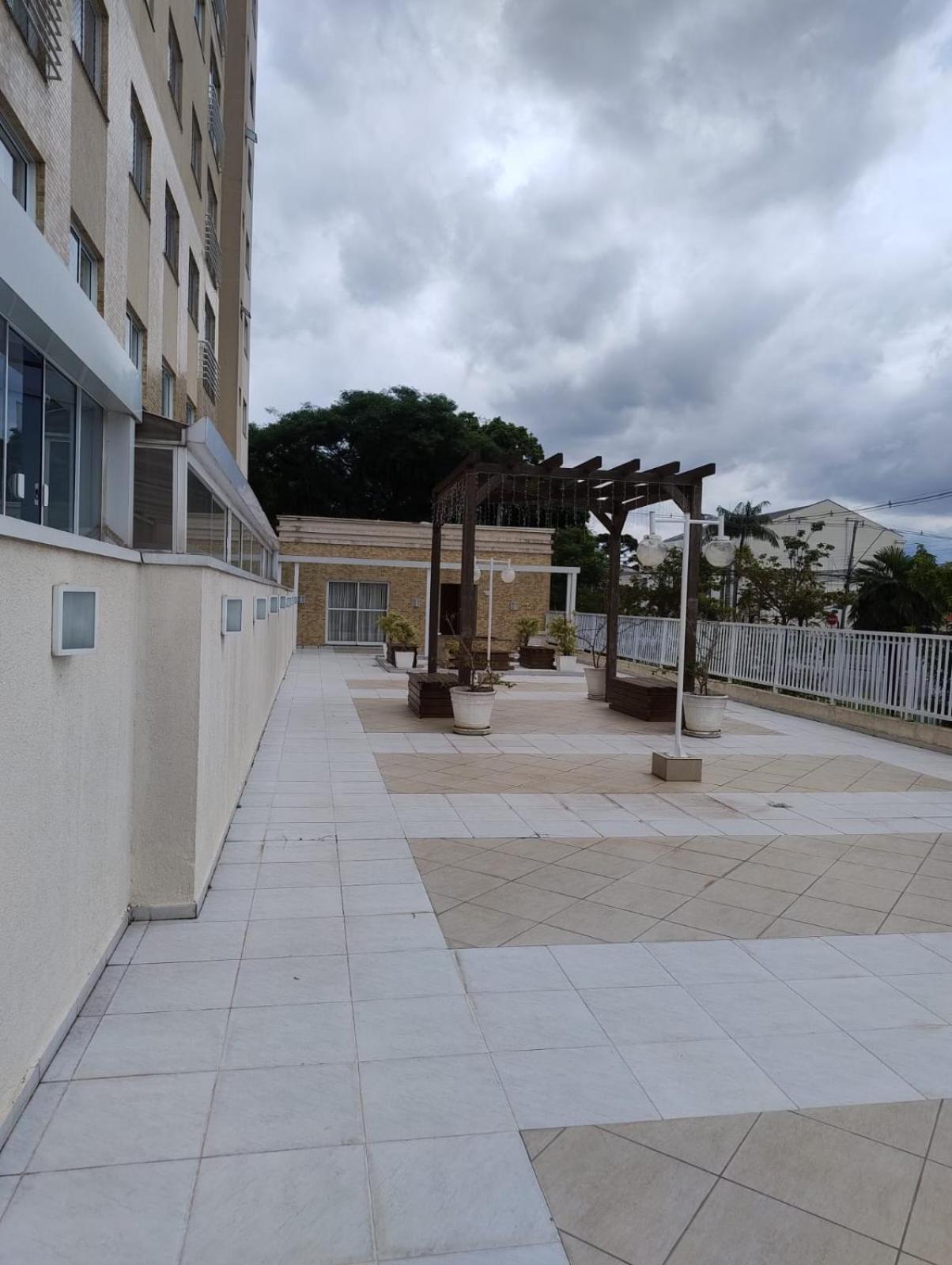 Apto club bem localizado em Ctba