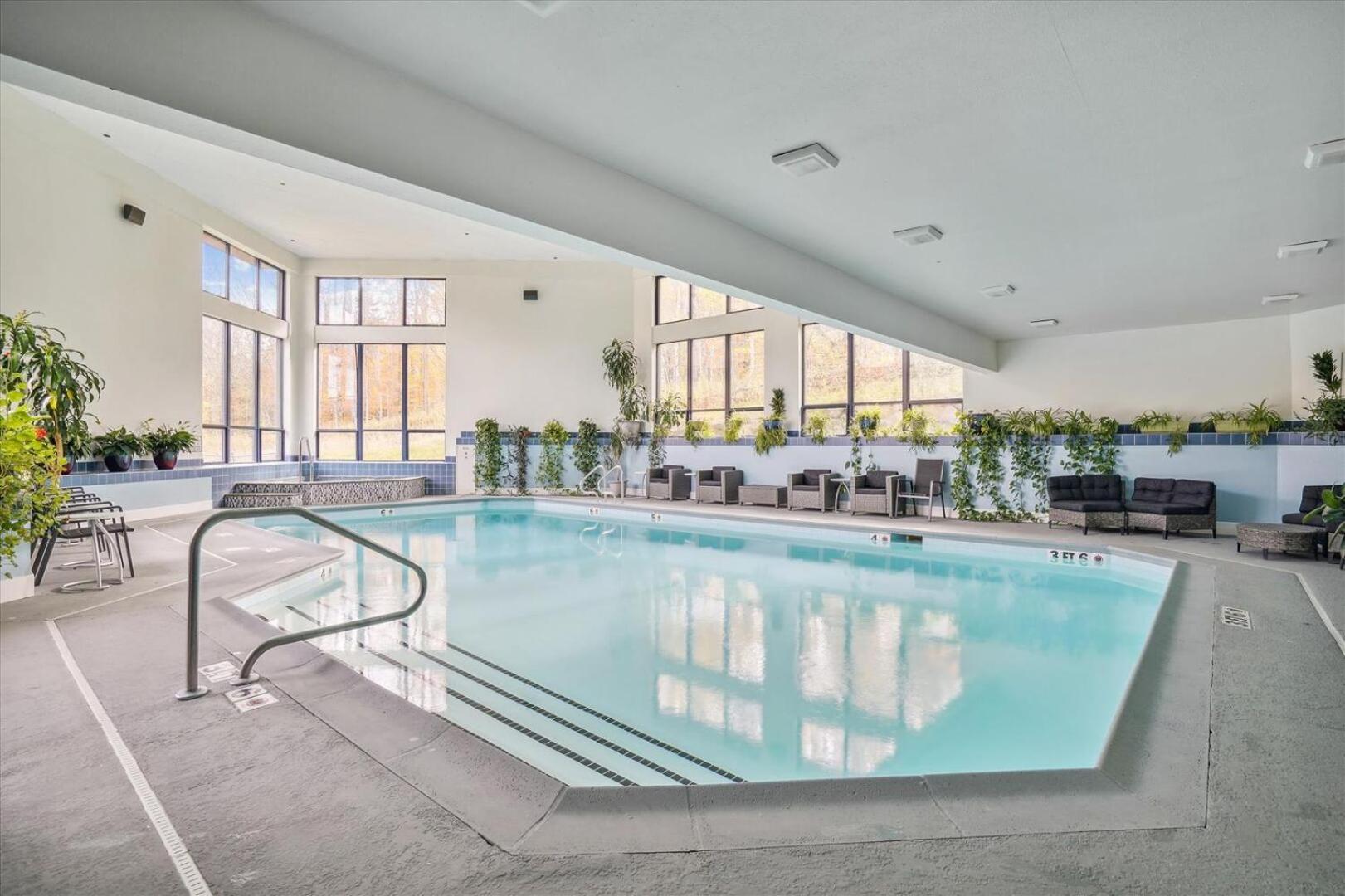 Ski on ski off, conveniently located, 2 bedroom condo with beautiful views, access to indoor pool Sunrise B3