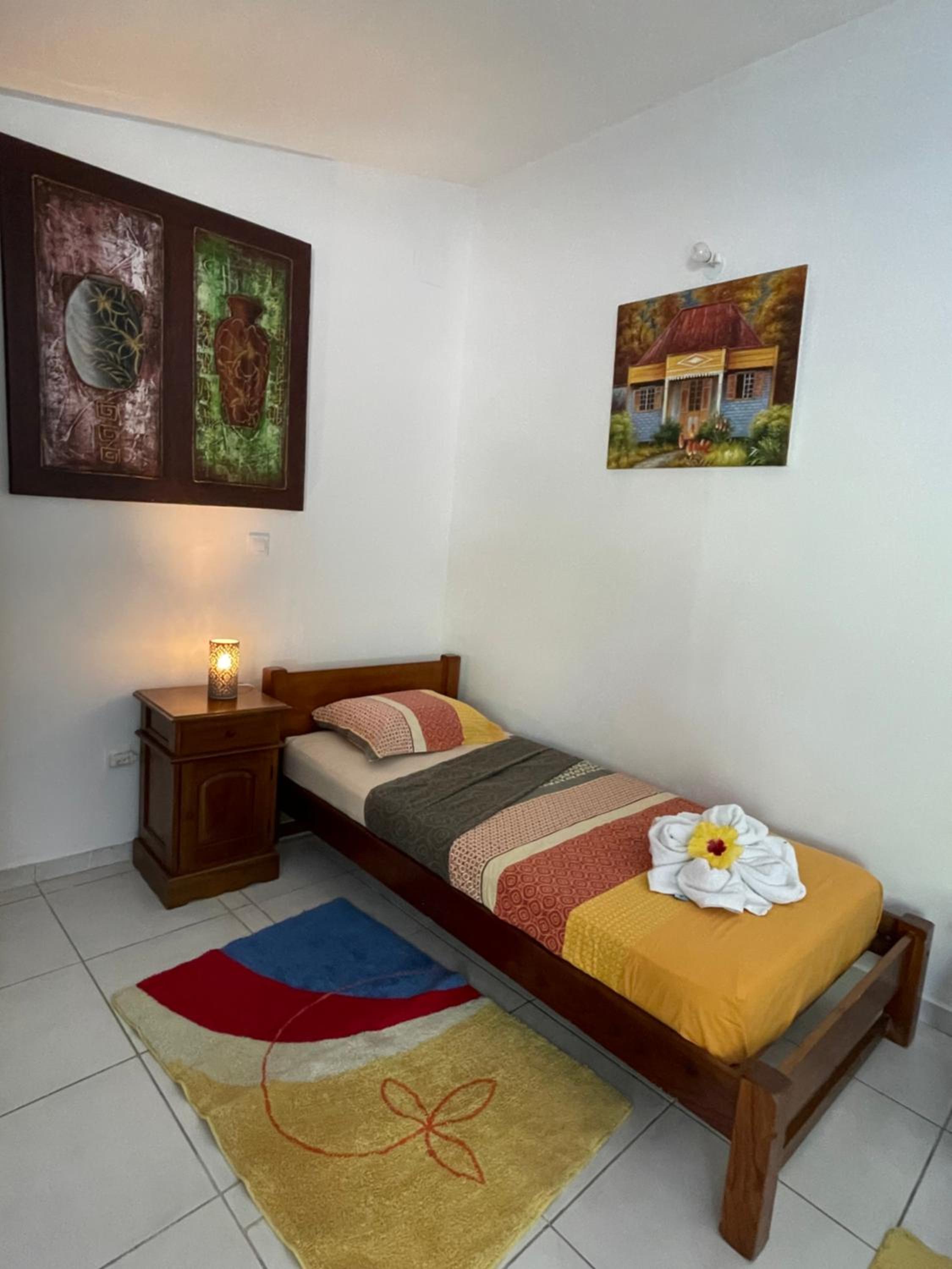 Adénora