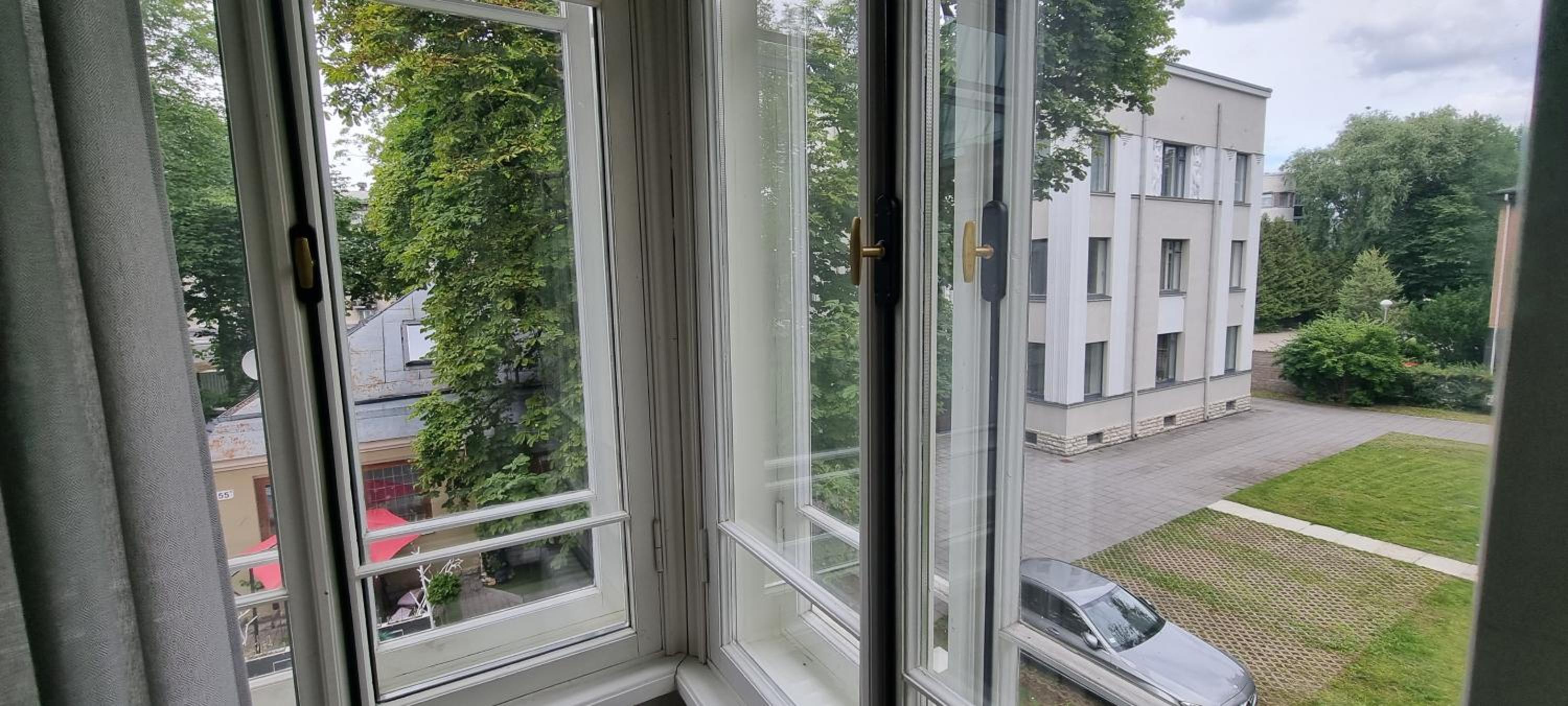 Apartment in historic Kadriorg with free parking