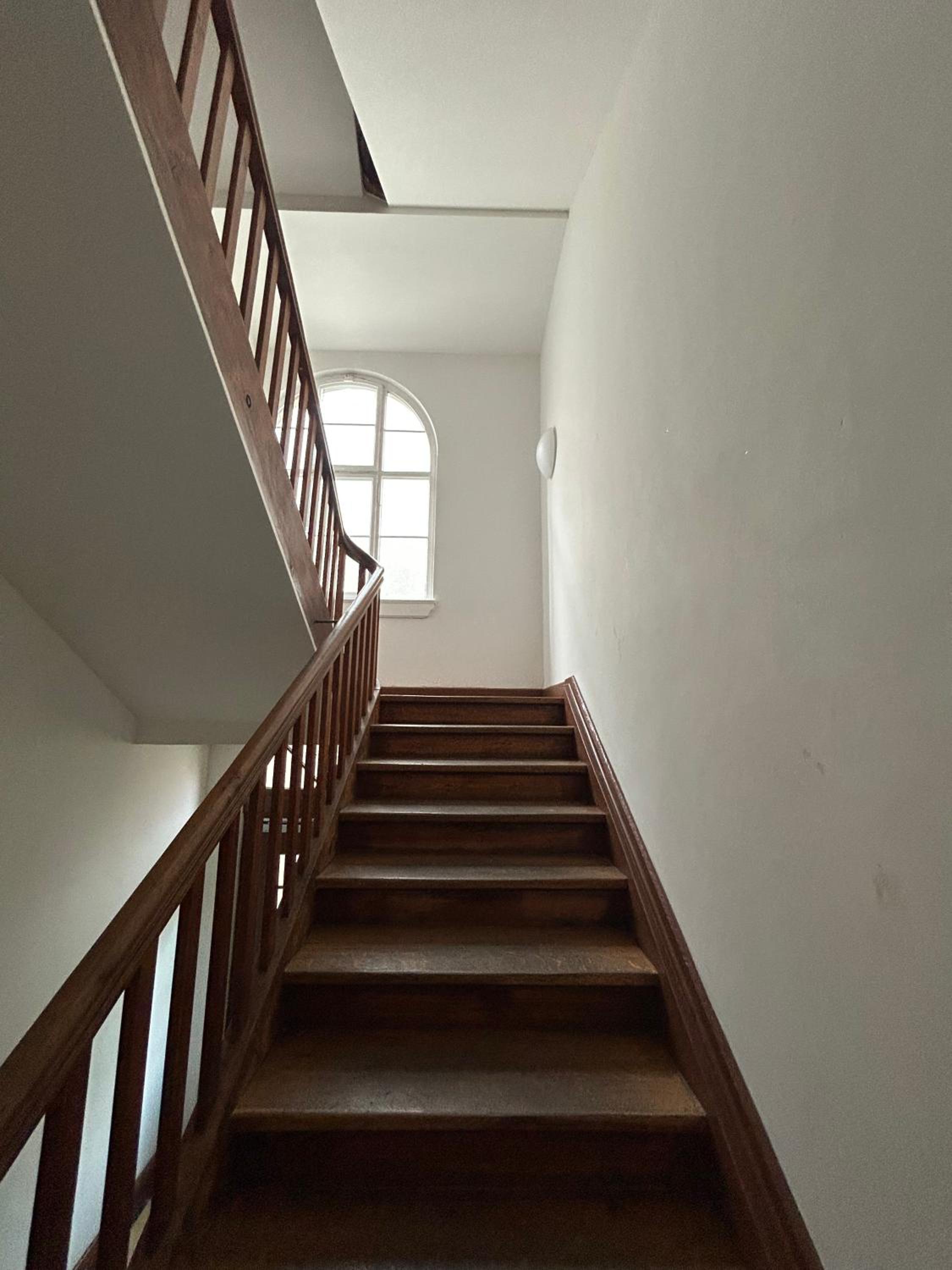 AAB Apartment 80qm mit 2 Schlafzimmern, Self-Check-in mit Wlan und gratis Parkplatz am Haus