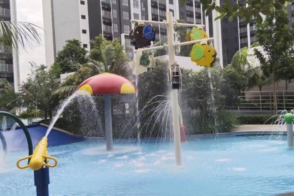 RumaTeduh SplashMania GamudaCove