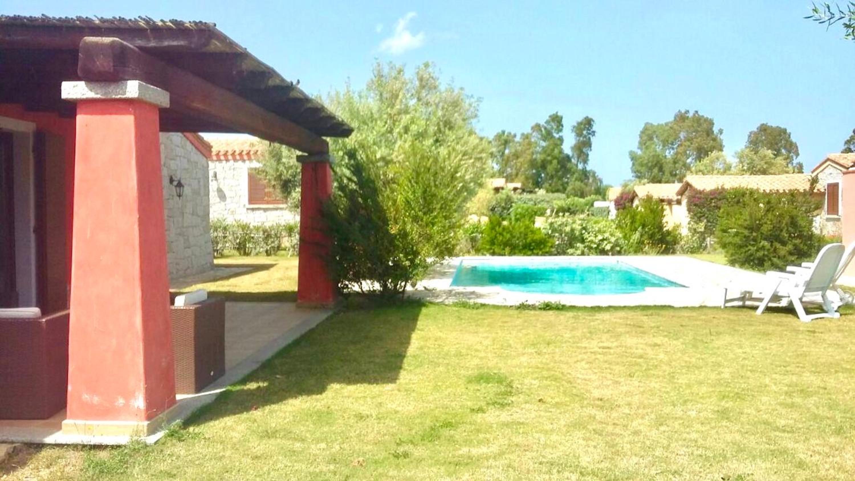 Villas with private pool in Costa Rei just 500 meters from the sea photo 2