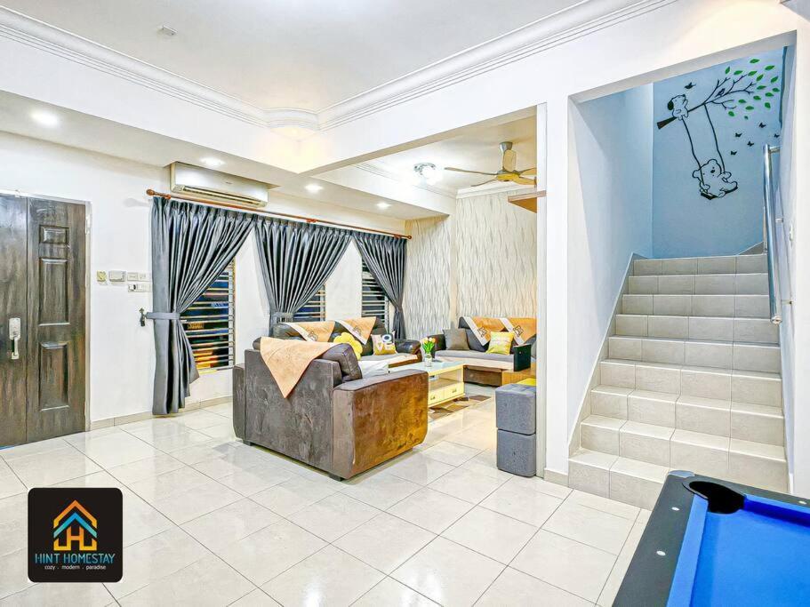 Pool,TVBox,Landed,5 min Aeon,Bukit Indah,Legoland
