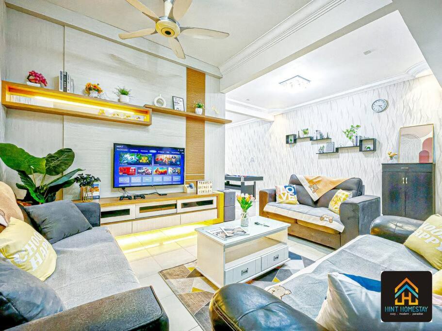 Pool,TVBox,Landed,5 min Aeon,Bukit Indah,Legoland