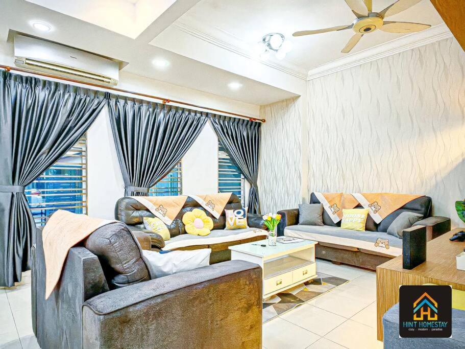 Pool,TVBox,Landed,5 min Aeon,Bukit Indah,Legoland