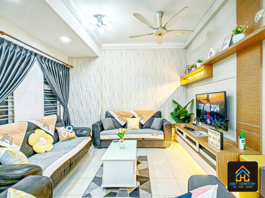 Pool,TVBox,Landed,5 min Aeon,Bukit Indah,Legoland