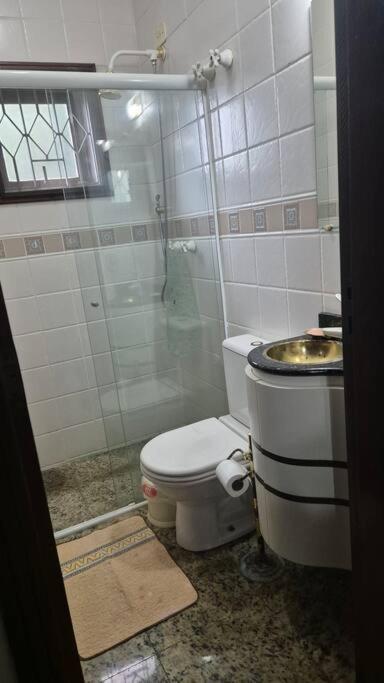 Lindo Sobrado com piscina no bairro do Indaia lado praia