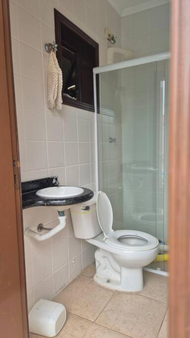 Lindo Sobrado com piscina no bairro do Indaia lado praia