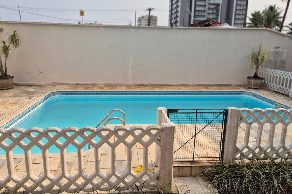 Lindo Sobrado com piscina no bairro do Indaia lado praia