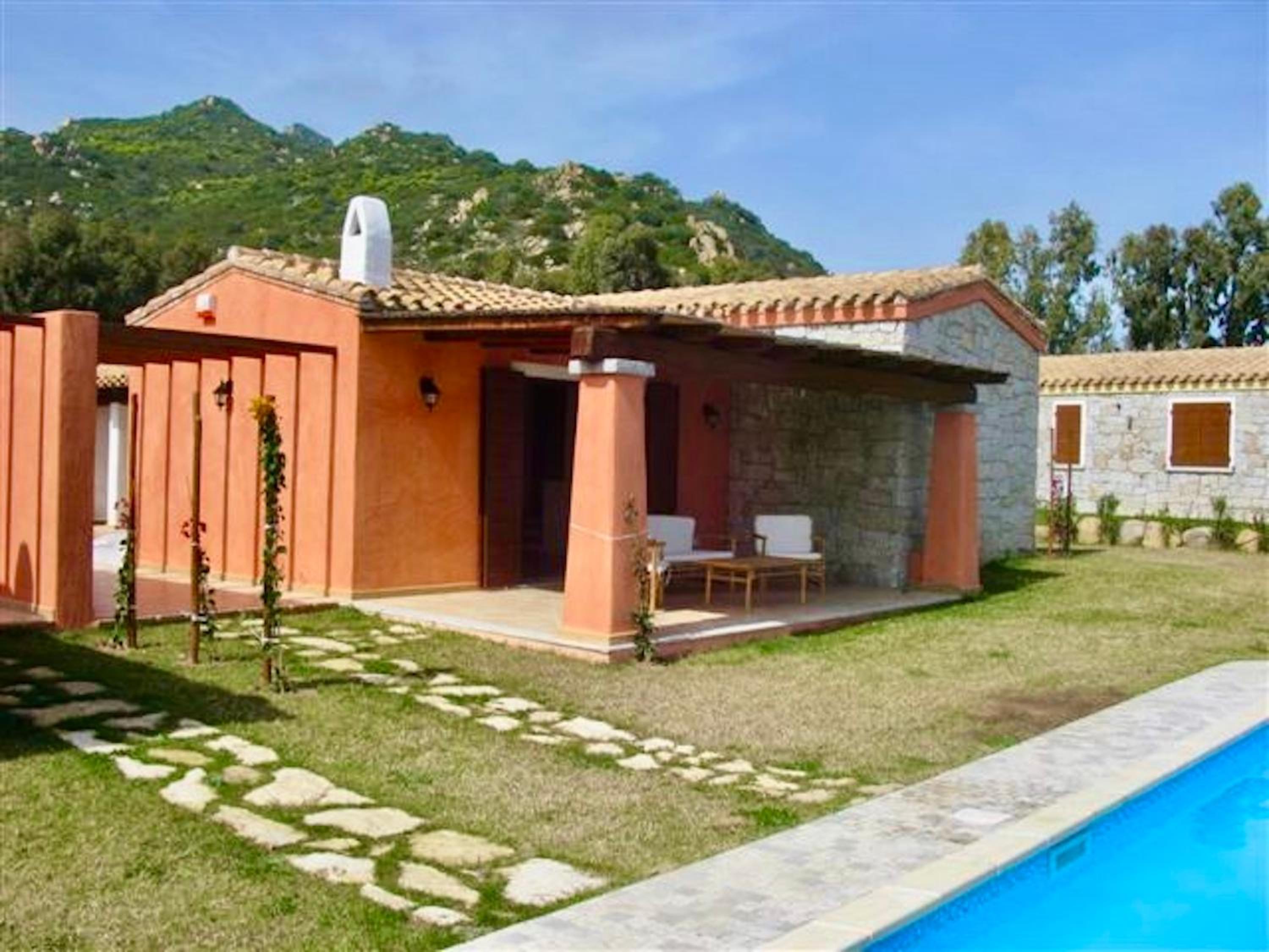 ISA-Villas with shared pool in Costa Rei just 500 meters from the sea photo 5